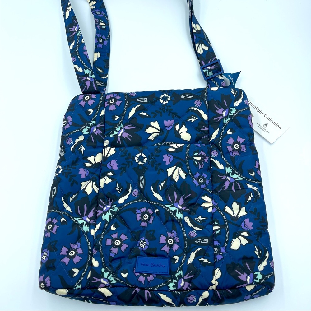 Vera Bradley Ultralight Hipster Fleur Medallion NWT